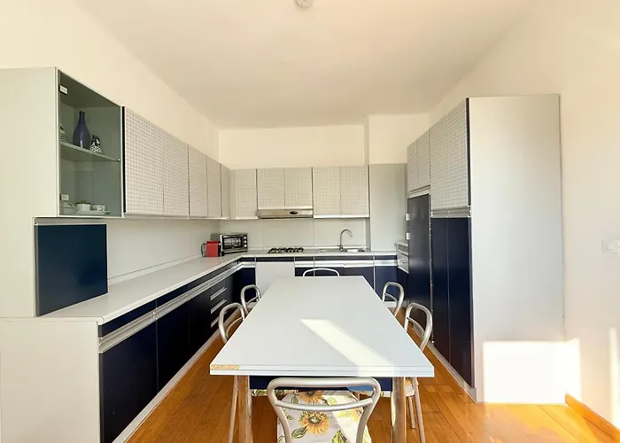 Se224 - Senigallia, Ampio E Luminoso Con Giardino