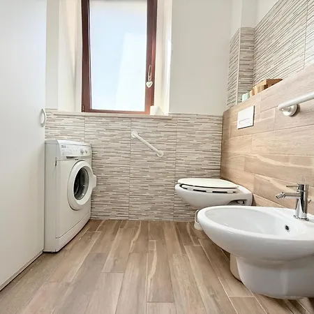 Se224 - Senigallia, Ampio E Luminoso Con Giardino Senigallia