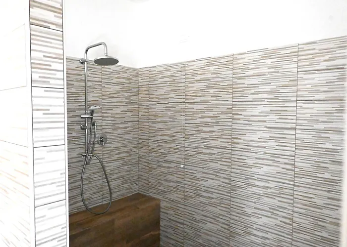 Se224 - Senigallia, Ampio E Luminoso Con Giardino Senigallia